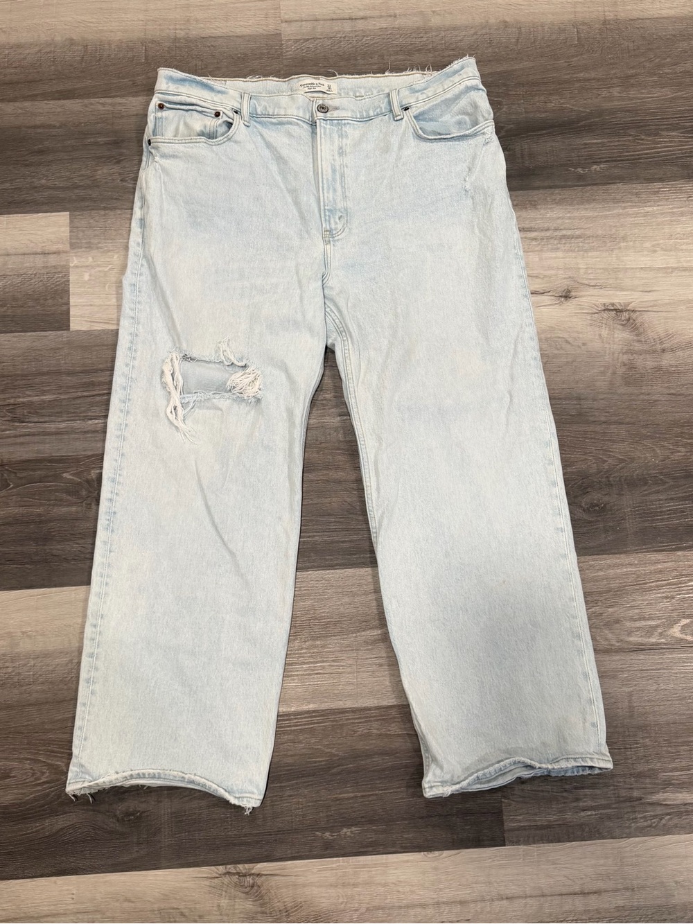 Abercrombie & Fitch Women's High Rise 90s Relaxed Straight Jeans Size 33/16